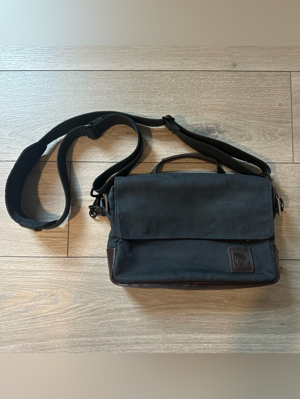 NutSac Magsatch 11 Messenger Bag Waxed Canvas Black Brown Leather Made In USA